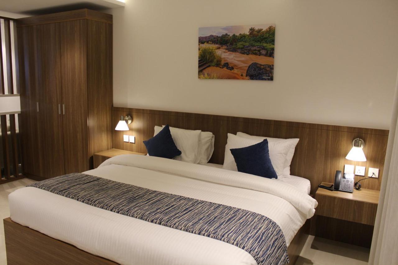 Duqm Express Hotel Exteriör bild