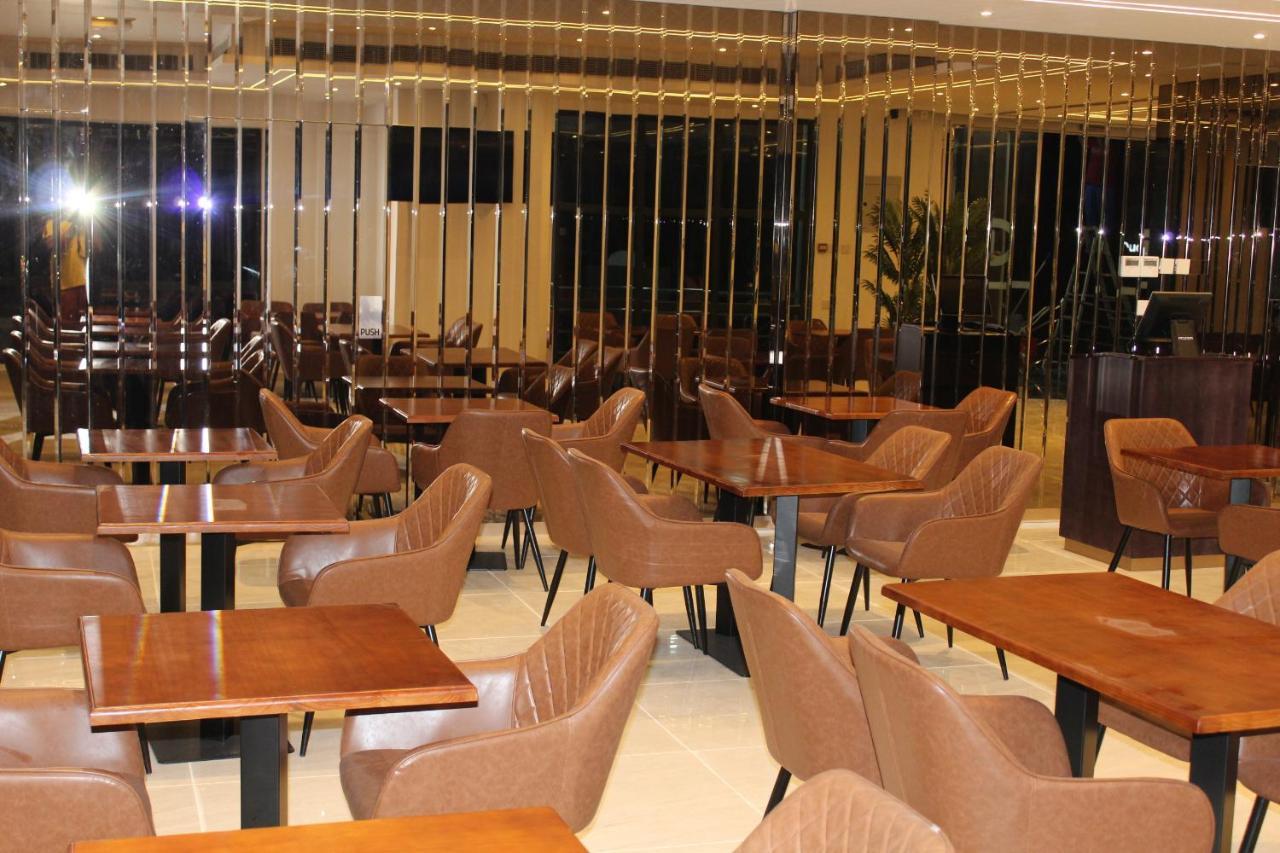 Duqm Express Hotel Exteriör bild